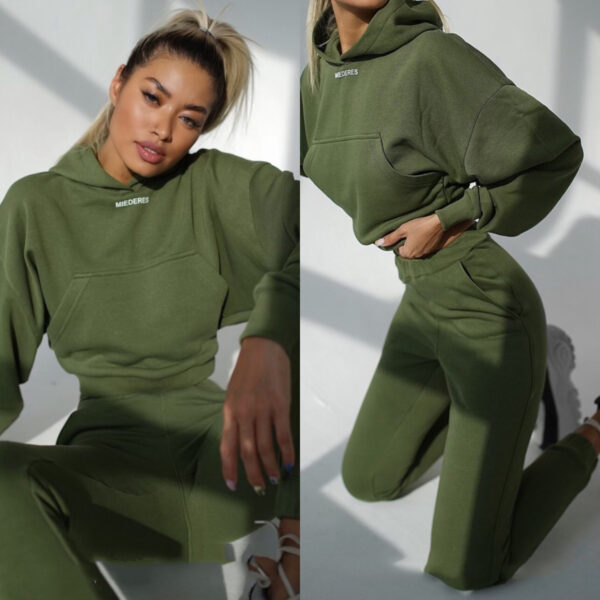 Sports and leisure suits - Image 3