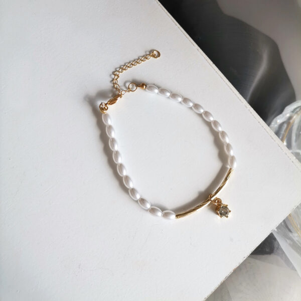Elegant And Beautiful Pearl Bracelet - Image 4