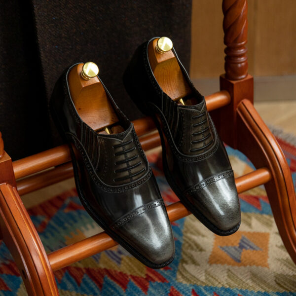 Gentleman Cowhide Commuting Formal Shoes - Image 3