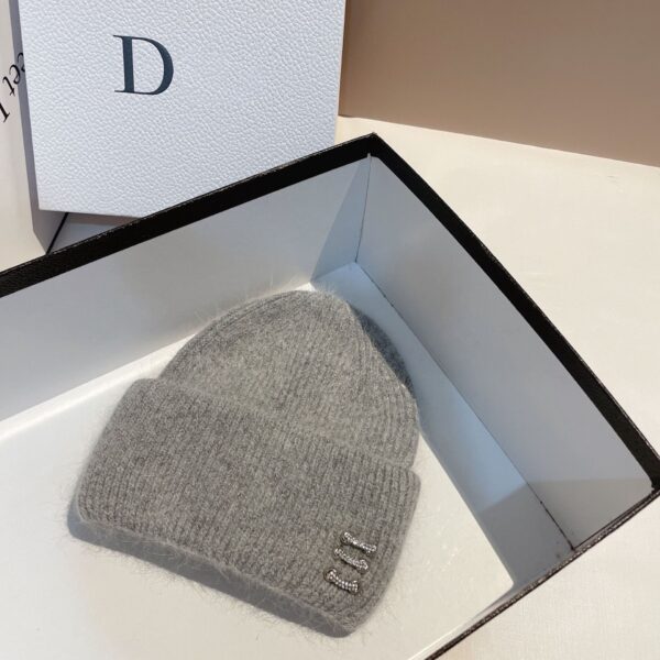 Winter New Buckle Rabbit Fur Knitted Hat - Image 10