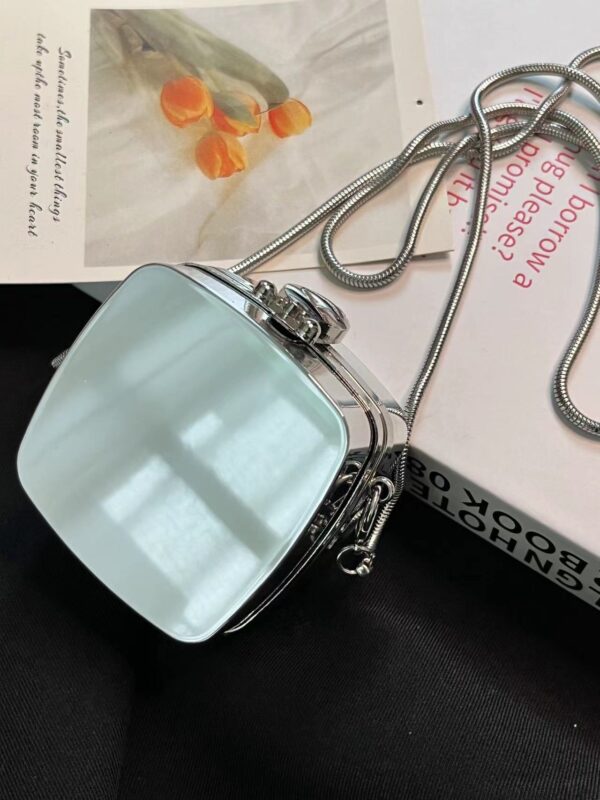 Mini Acrylic Round Cake Small Bag Female Fashion Small Cosmetic Bag - Image 6